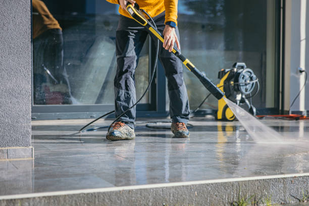 Why Choose Our Certified Pressure Washing Experts for Your Project Needs in Yorktown, TX?